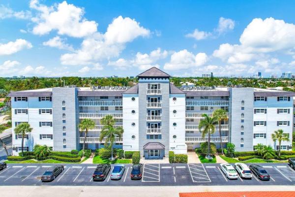 Royal Lauderdale Landings, 5100 Bayview Dr #404, Fort Lauderdale, Florida 33308, image 1