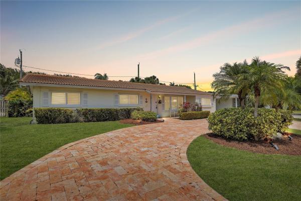 Lighthouse Point Residential, 2011 NE 34th St, Lighthouse Point, Florida 33064, image 1