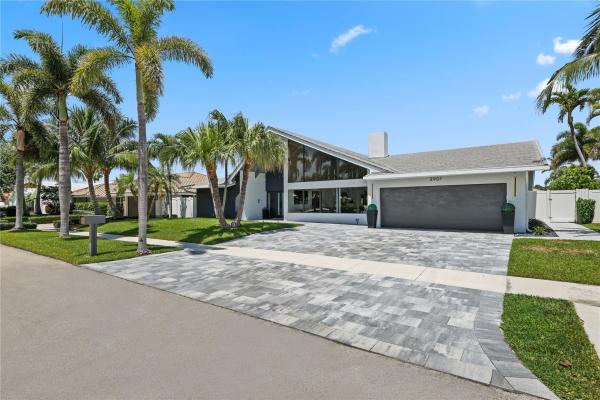 Coral Key Villas, 2901 NE 46th St, Lighthouse Point, Florida 33064, image 1