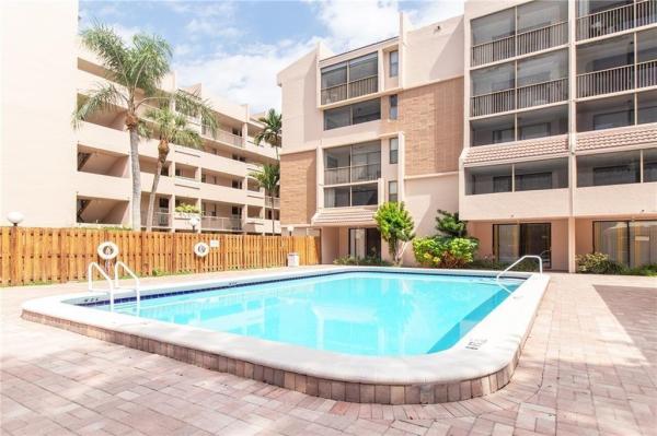 Royal Palm At Plantation, 6800 Cypress Rd #208, Plantation, Florida 33317, image 1