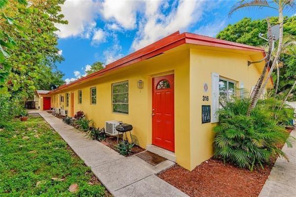 Croissant Park, 316 SW 15th St #3, Fort Lauderdale, Florida 33315, image 1
