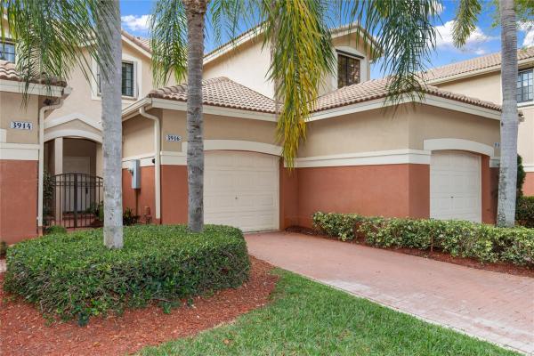 Courtyard At The Grove, 3916 Tree Top Dr, Weston, Florida 33332, image 1