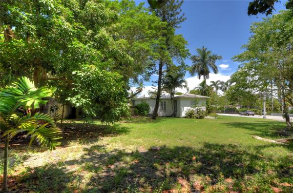 East Shore Crest, 1050 NE 82nd St, Miami, Florida 33138, image 1