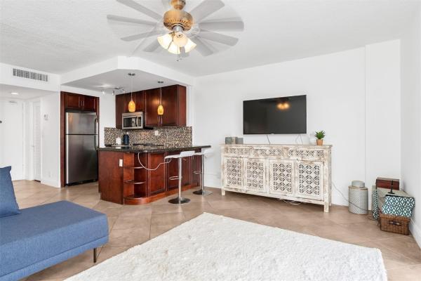 Lauderdale Tower, 2900 NE 30th St #E-8, Fort Lauderdale, Florida 33306, image 2