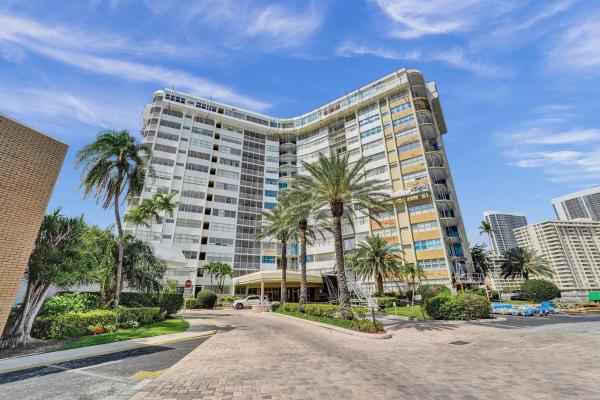 Lake Point Tower & Marina, 100 Golden Isles Dr #815, Hallandale Beach, Florida 33009, image 1