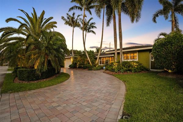 Belotti Villas, 4640 Twin Lakes Blvd, Fort Lauderdale, Florida 33309, image 1