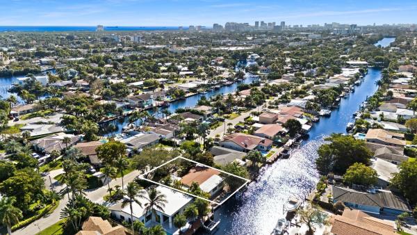 Middle River Manor, 2333 NE 19th Ave, Wilton Manors, Florida 33305, image 1