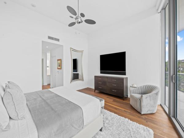 Paramount, 701 N Fort Lauderdale Beach Blvd #302, Fort Lauderdale, Florida 33304, image 1