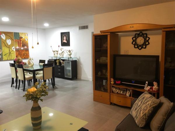 Romont Gardens Andover, 15 NW 204th St #19, Miami Gardens, Florida 33169, image 2