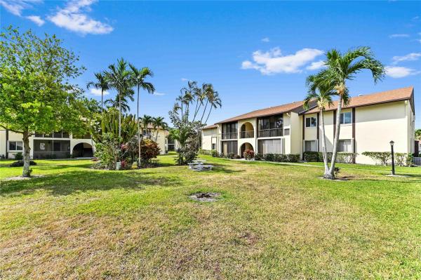 3560 Pine Needle Dr #B-2, Greenacres, Florida 33463, image 1