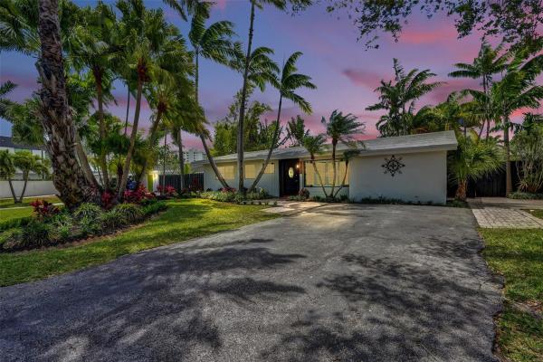 Meadowbrook, 140 NW 20th St, Wilton Manors, Florida 33311, image 1