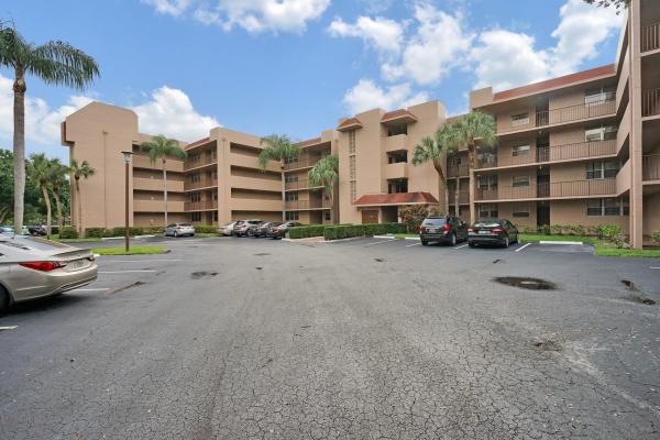 Sabal Palm Of Pine Island Ridge, 9510 Seagrape Dr #301, Davie, Florida 33324, image 1