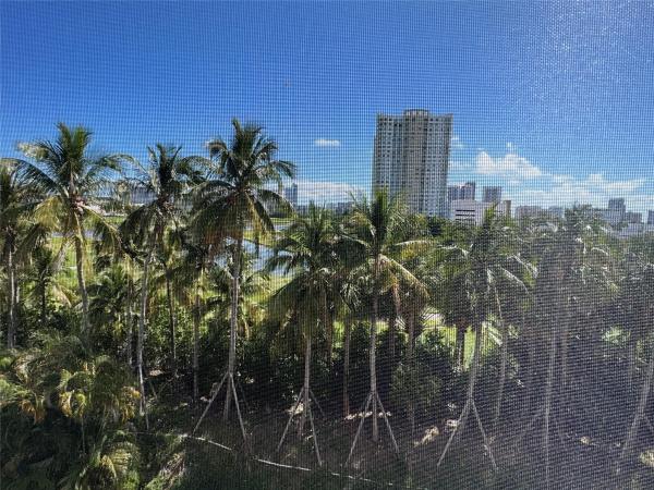 Fairways South, 200 NE 14th Ave #522, Hallandale Beach, Florida 33009, image 1