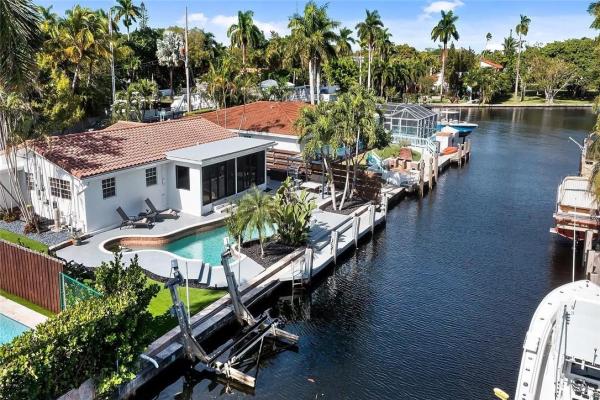 Tropical Point, 530 SW 11th Ave, Fort Lauderdale, Florida 33312, image 1