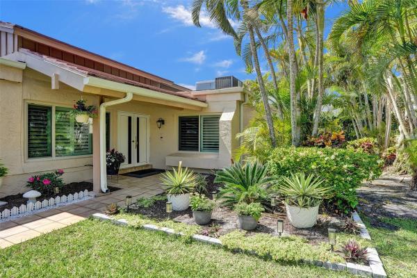 Villas Of Monterey At Indian Spring, 5577 Ainsley Ct, Boynton Beach, Florida 33437, image 1
