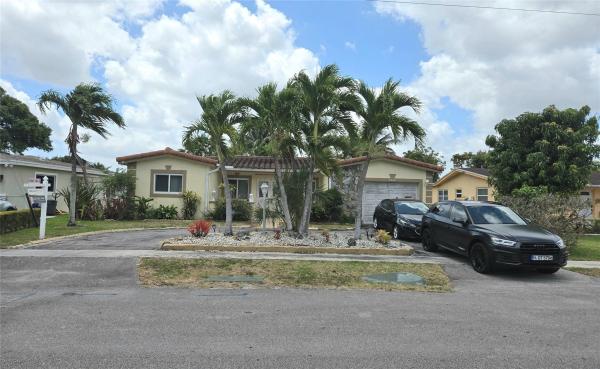 Oakland Estates, 4600 NW 39th St, Lauderdale Lakes, Florida 33319, image 1