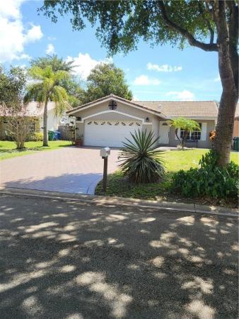Coral Springs University Drive, 1499 NW 97th Ter, Coral Springs, Florida 33071, image 1