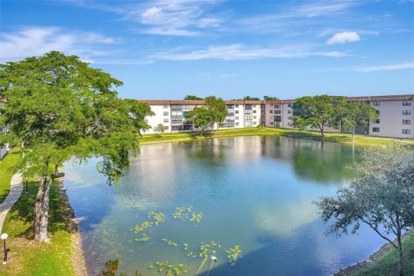 Lakes Of Carriage Hills, 6095 N Sabal Palm Blvd #212, Tamarac, Florida 33319, image 1