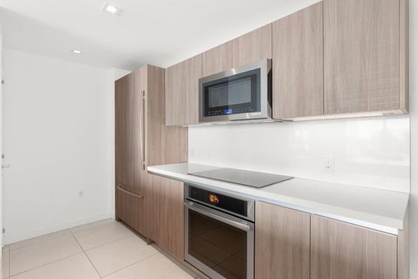 Tiffany House, 401 N Birch Rd #816, Fort Lauderdale, Florida 33304, image 3
