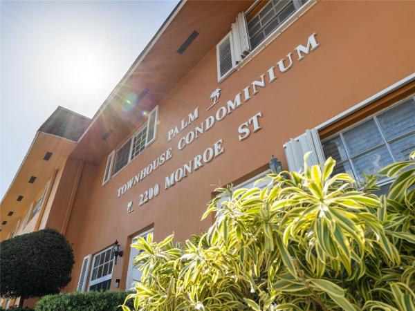 Palm Townhouse, 2200 Monroe St #34, Hollywood, Florida 33020, image 1