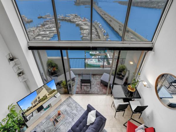 Venetia, 555 NE 15th St #T4(704), Miami, Florida 33132, image 1
