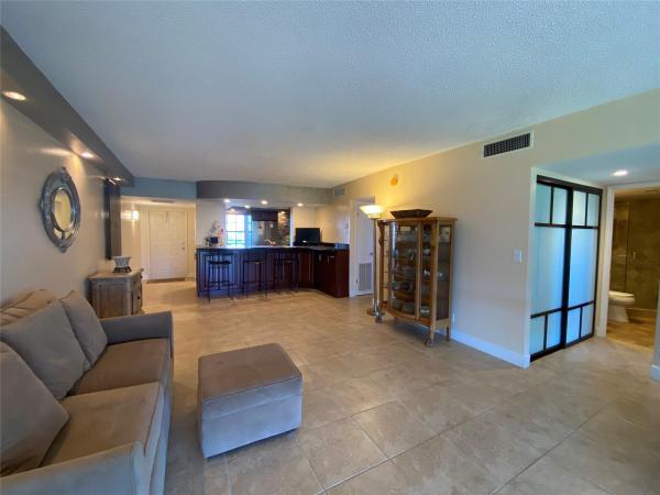Palm-Aire Country Club 1, 3300 N Palm Aire Dr #904, Pompano Beach, Florida 33069, image 1