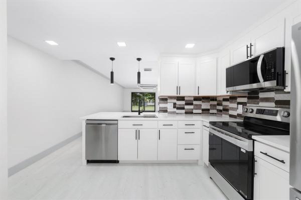 Portofino Village, 3201 Portofino Pt #D2, Coconut Creek, Florida 33066, image 1