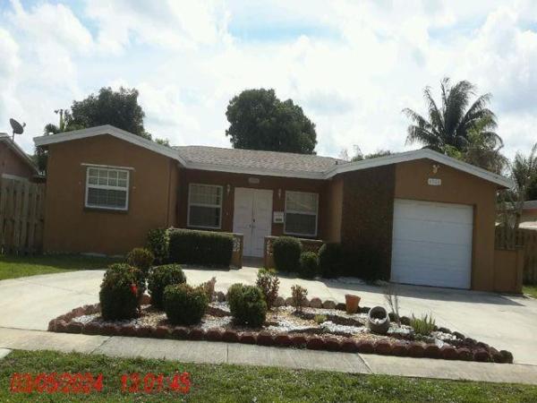 Oakland Estates, 4506 NW 39th St, Lauderdale Lakes, Florida 33319, image 1
