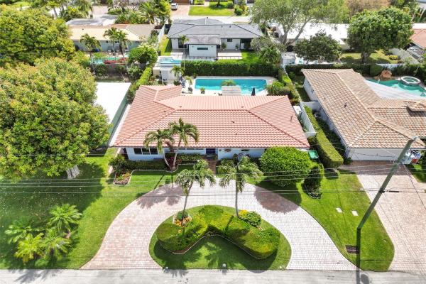 Edgewater Estates, 2130 NE 16th Ave, Wilton Manors, Florida 33305, image 1