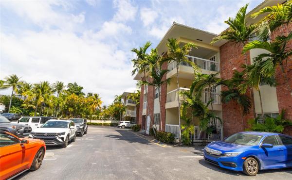 Village At Harbor Beach, 2424 SE 17th St #305B, Fort Lauderdale, Florida 33316, image 1