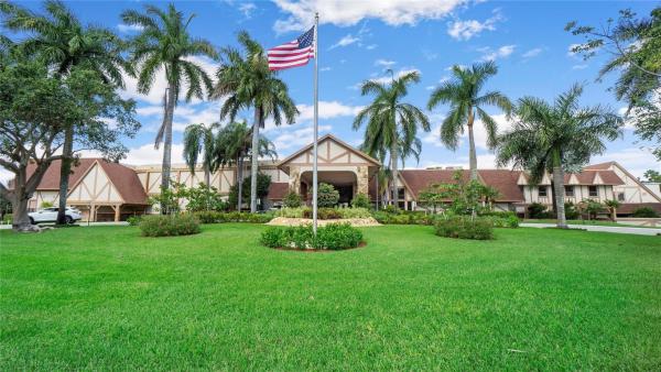 Huntington Lakes 3, 14376 Amberly Ln #202, Delray Beach, Florida 33446, image 3