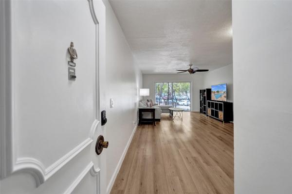 Imperial Point Colonnades, 2250 NE 66th St #1524, Fort Lauderdale, Florida 33308, image 1
