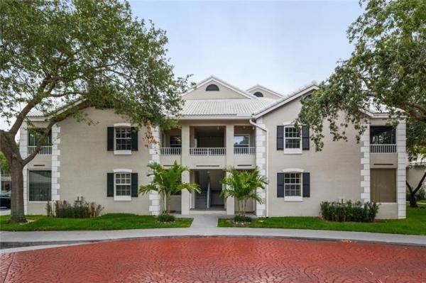LakeView Club, 2850 N Oakland Forest Dr #215, Oakland Park, Florida 33309, image 1