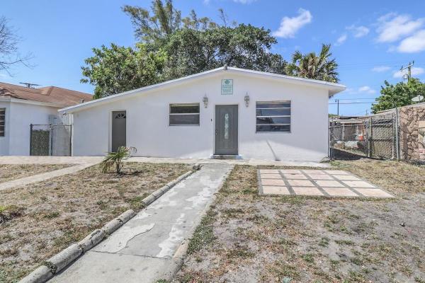 Collier City, 3017 NW 2nd St, Pompano Beach, Florida 33069, image 1