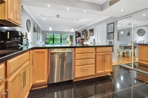 Cypress Bend, 2304 S Cypress Bend Dr #112, Pompano Beach, Florida 33069, image 1