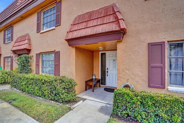 Cranbrook Townhomes, 929 NW 45th St #929, Deerfield Beach, Florida 33064, image 1