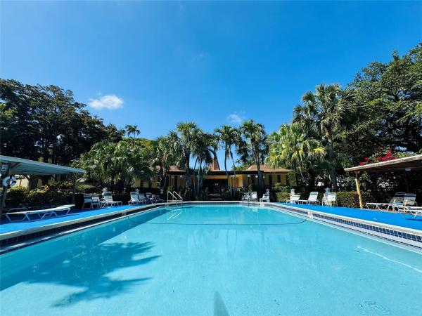 Lilac Gardens, 5131 W Oakland Park Blvd #308, Lauderdale Lakes, Florida 33313, image 1