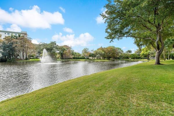 Water Chase At Cypress Bend, 2240 N Cypress Bend Dr #708, Pompano Beach, Florida 33069, image 1