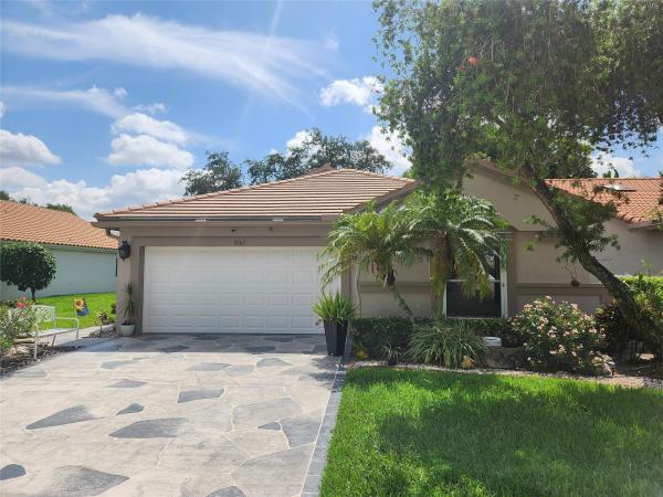 Palm Isles, 9883 Harbour Lake Cir, Boynton Beach, Florida 33437, image 2