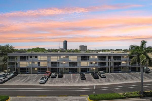 Paradise By The Sea, 250 Layne Blvd #113, Hallandale Beach, Florida 33009, image 1
