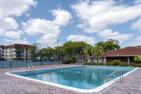The Manors Of Inverrary, 4152 Inverrary Dr #301, Lauderhill, Florida 33319, image 1