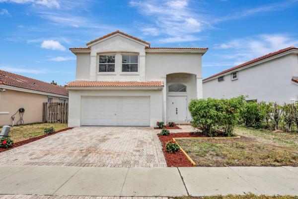 Las Brisas Del Mar At Coral Bay, 3133 Vista Del Mar, Margate, Florida 33063, image 1