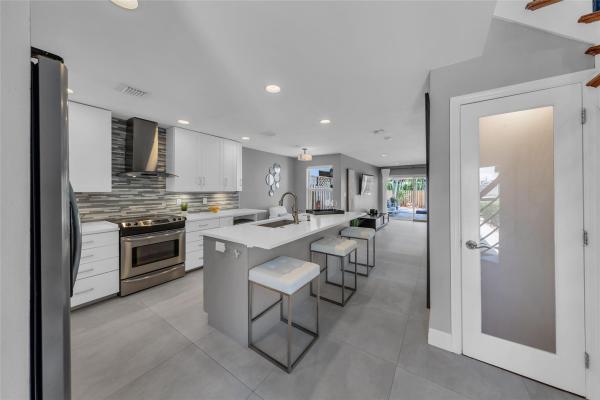 Seawanna, 805 SW 8th Ter, Fort Lauderdale, Florida 33315, image 1