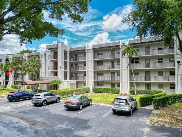 Poinciana Place Of Pine Island Ridge, 9430 Poinciana Pl #202, Davie, Florida 33324, image 1