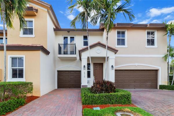 Long Pines, 6918 Long Pine Cir, Coconut Creek, Florida 33073, image 1