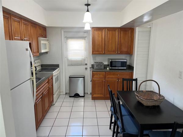 Pinehurst, 222 NE 23rd Ave #1-2, Pompano Beach, Florida 33062, image 1