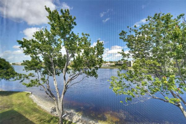 7220 S Devon Dr #302, Fort Lauderdale, Florida 33321, image 1