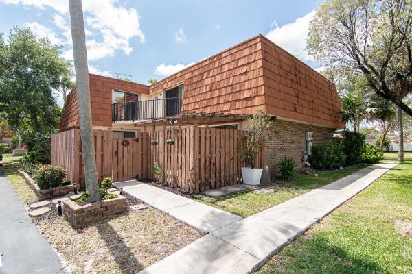 Village At Coral Lake, 8292 S Coral Cir #8292, North Lauderdale, Florida 33068, image 1