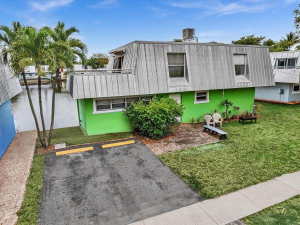 Kimberly Lake Villas, 1350 NE 40th Dr, Oakland Park, Florida 33334, image 1