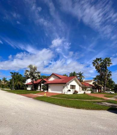 Jacaranda Cay, 10141 SW 3rd St, Plantation, Florida 33324, image 1